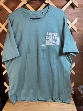 NWT Men’s 'Ski Ya Later' Graphic Tee - Sage Green / Sz XL “Happy Father’s Day !
